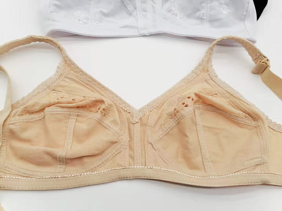 Pack Of 2 Imported Beautiful Embroidery Printed Wireless Non Padded Cotton Bras