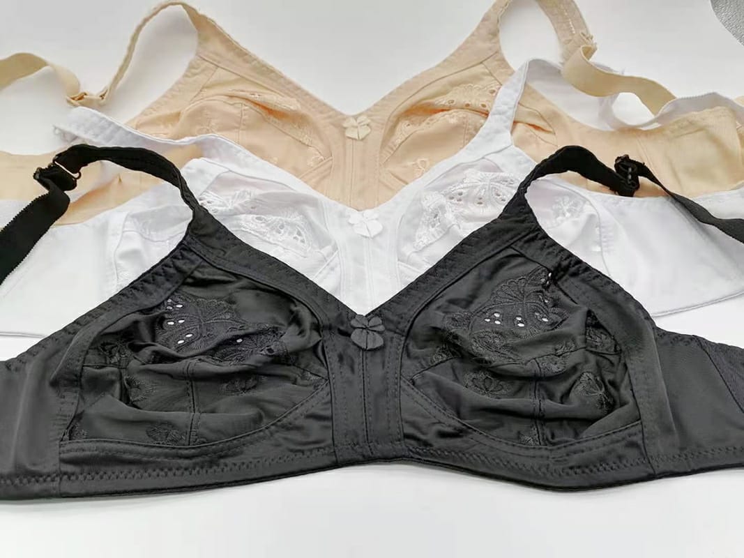 Pack Of 2 Imported Beautiful Embroidery Printed Wireless Non Padded Cotton Bras